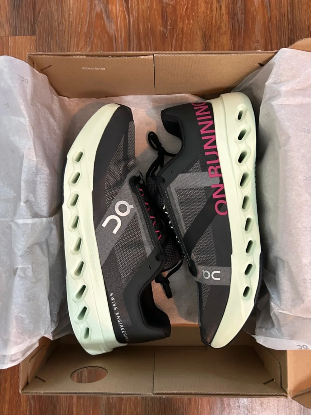 On Running Cloudsurfer NEXT Black & Mint sz 11 NWT - Picture 1 of 4